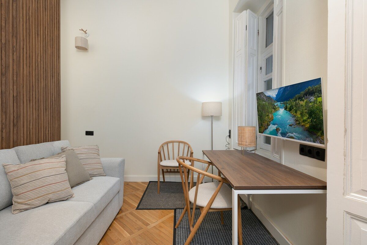 Vili Akhvlediani Loft interior