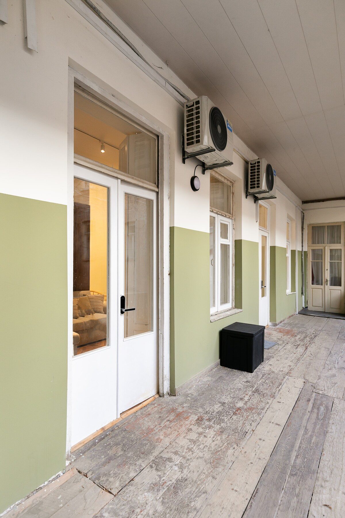 Vili Akhvlediani Urban Retreat gallery